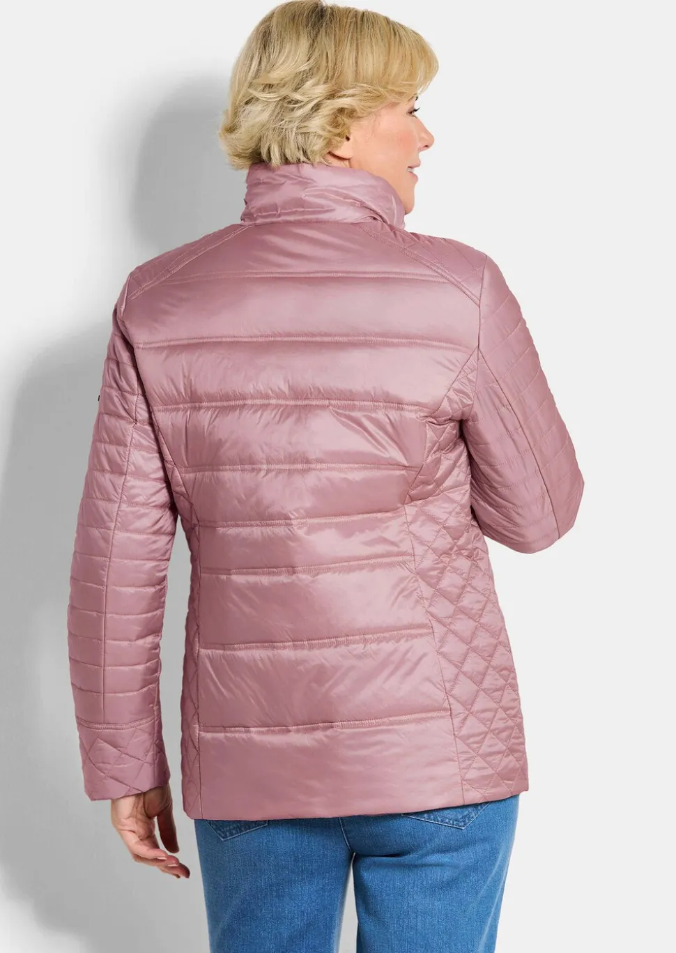 Steppjacke mit Reißverschlusstaschen