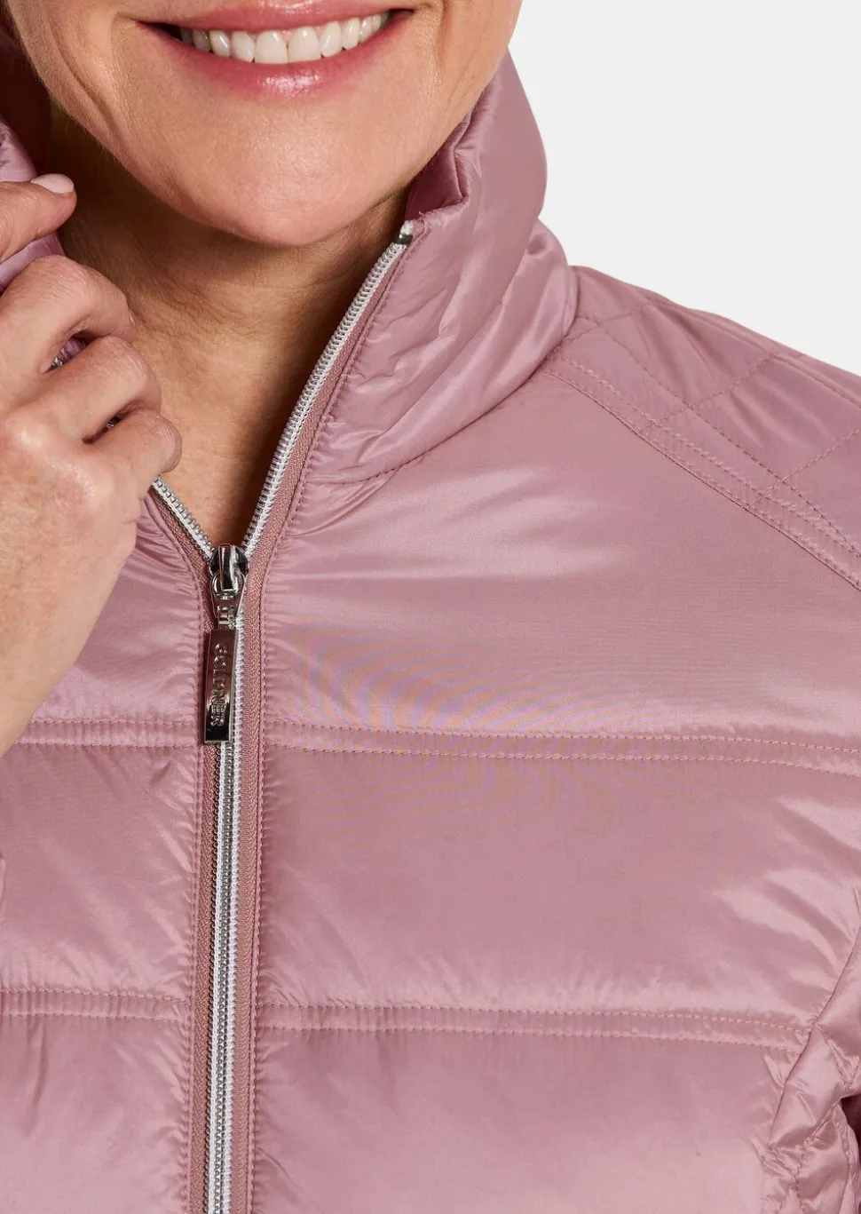 Steppjacke mit Reißverschlusstaschen