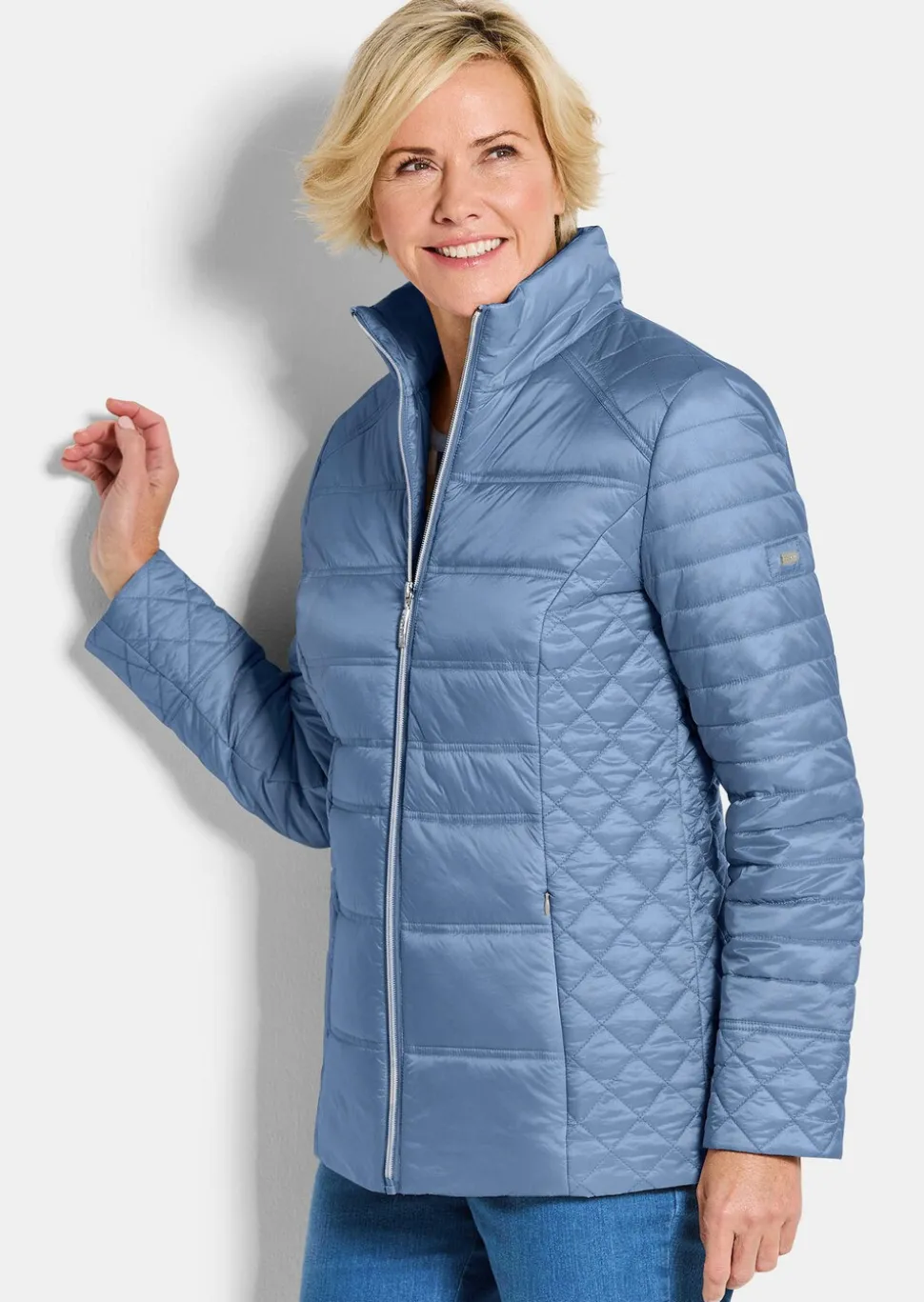 Steppjacke mit Reißverschlusstaschen