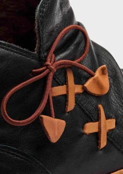 Stiefeletten aus Leder mit Zierschleife