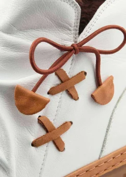 Stiefeletten aus Leder mit Zierschleife