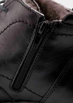Stiefeletten mit Schnürung und Reißverschluss