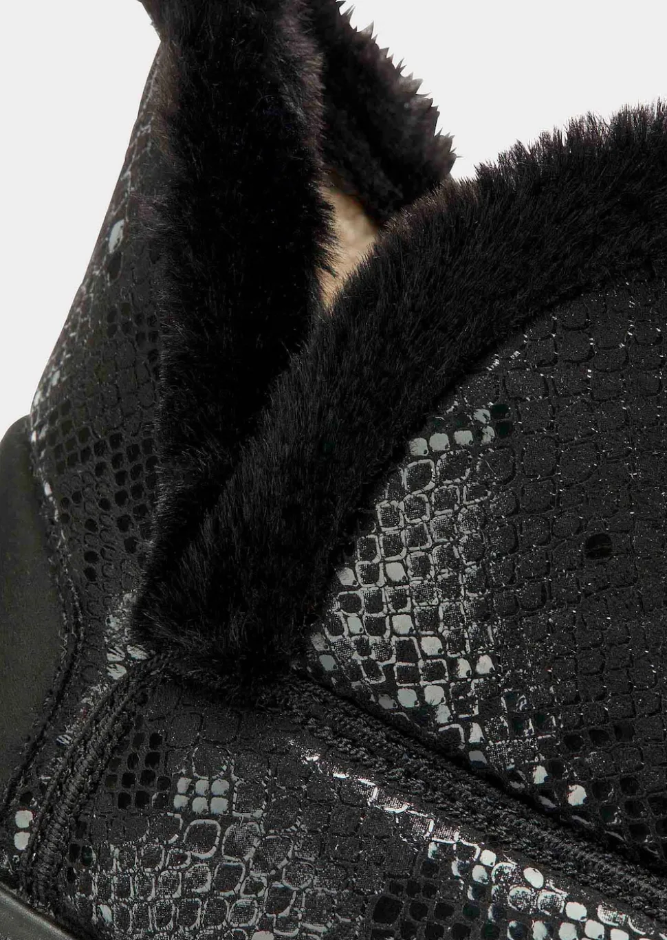 Stiefeletten mit weitem Schaft