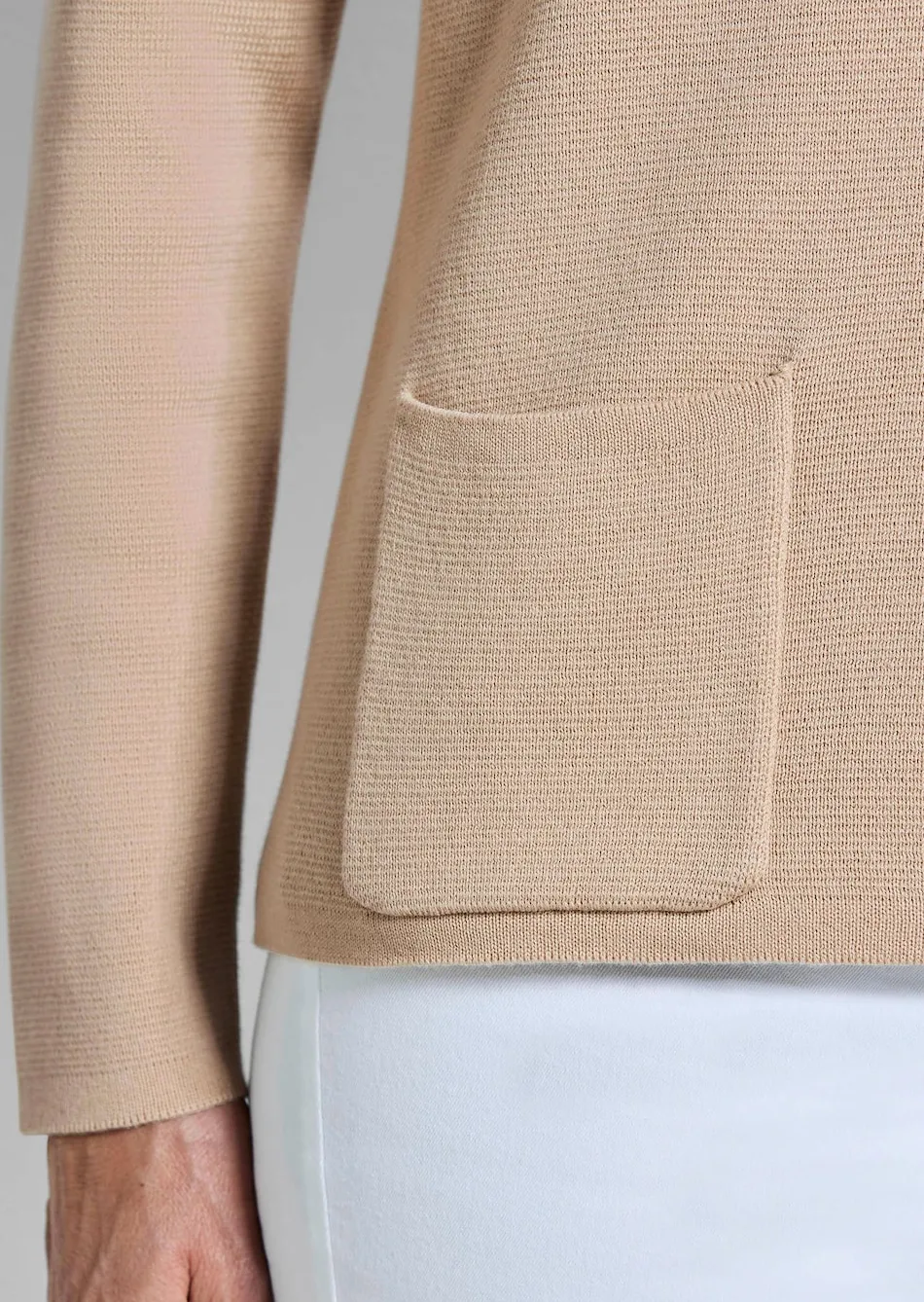Strickblazer mit aufgesetzten Taschen