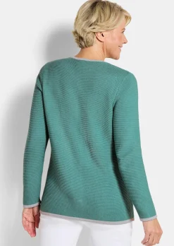 Strickjacke mit aufgesetzten Taschen