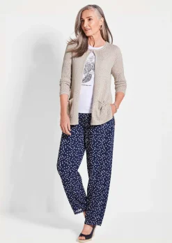 Strickjacke mit Lochmuster