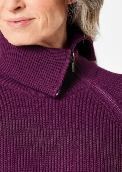 Strickkleid mit raffiniertem asymmetrischem Kragen