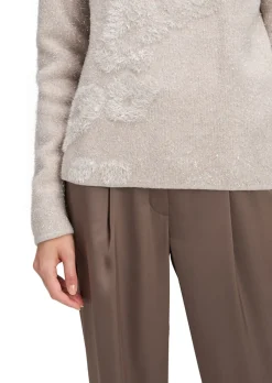 Strickpullover mit glänzenden Flausch-Details