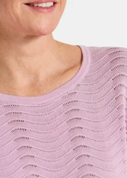 Strickpullover mit Wellenstruktur