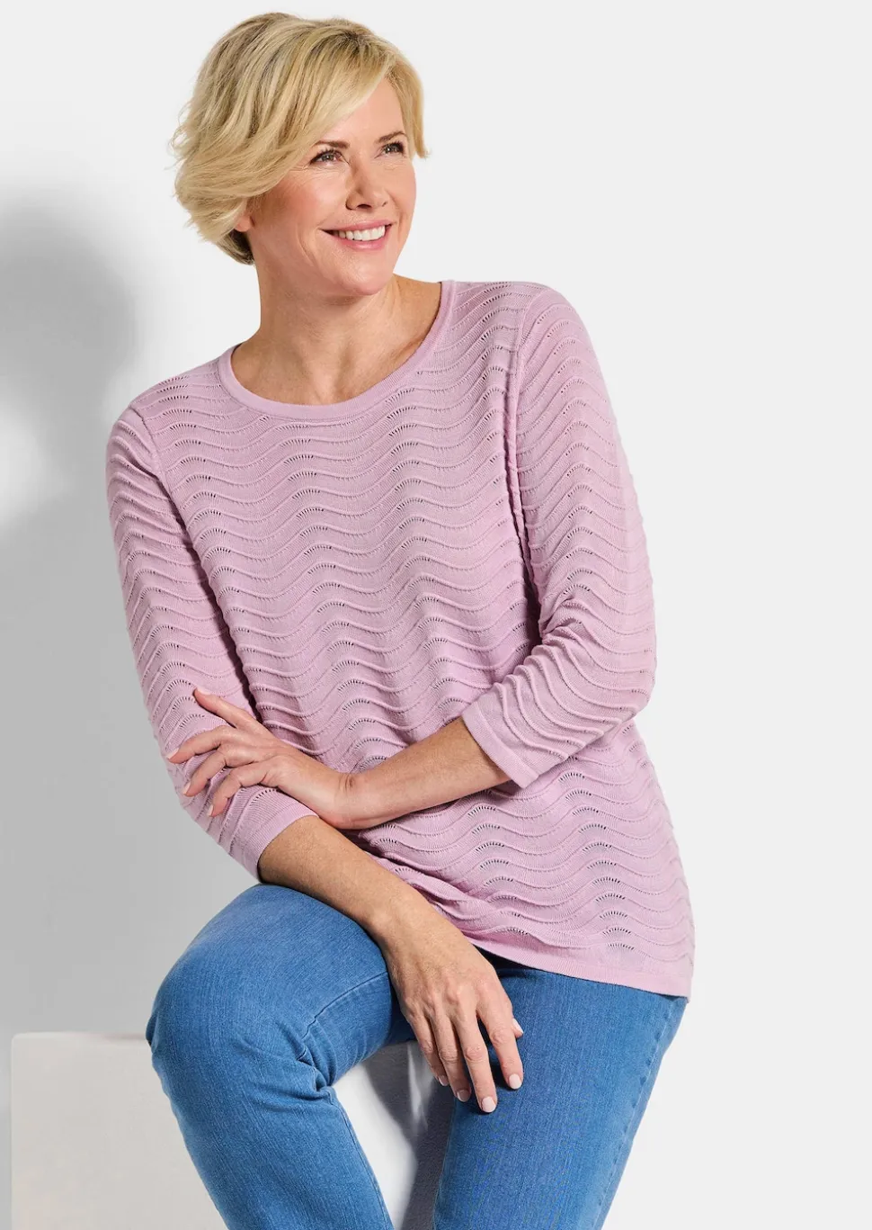 Strickpullover mit Wellenstruktur