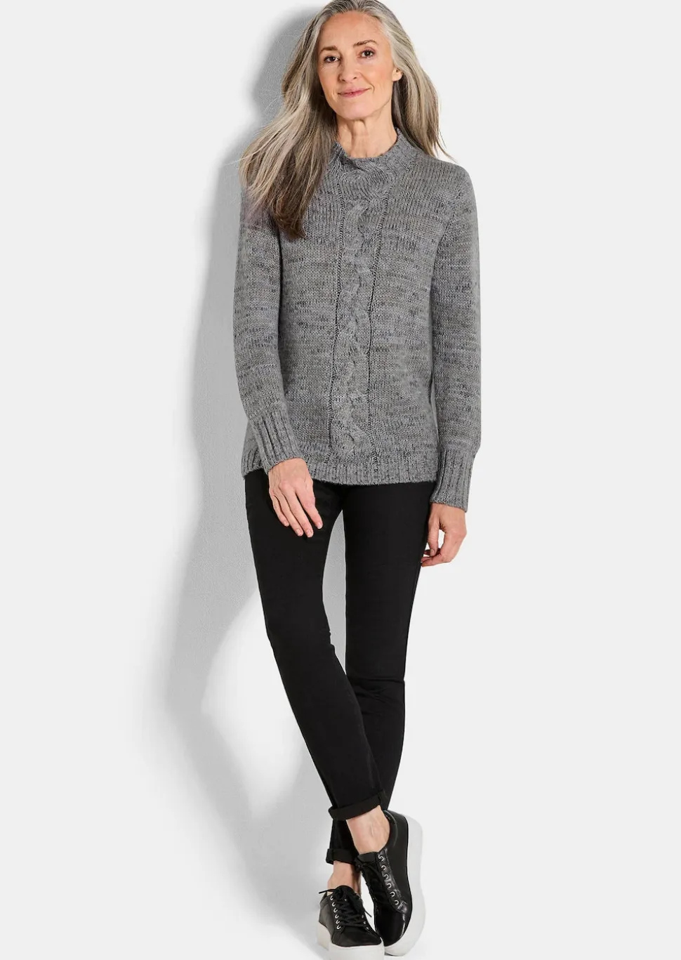 Strickpullover mit Zopfstrick