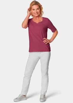T-Shirt mit charmantem Ausschnitt und Schmucksteinchen