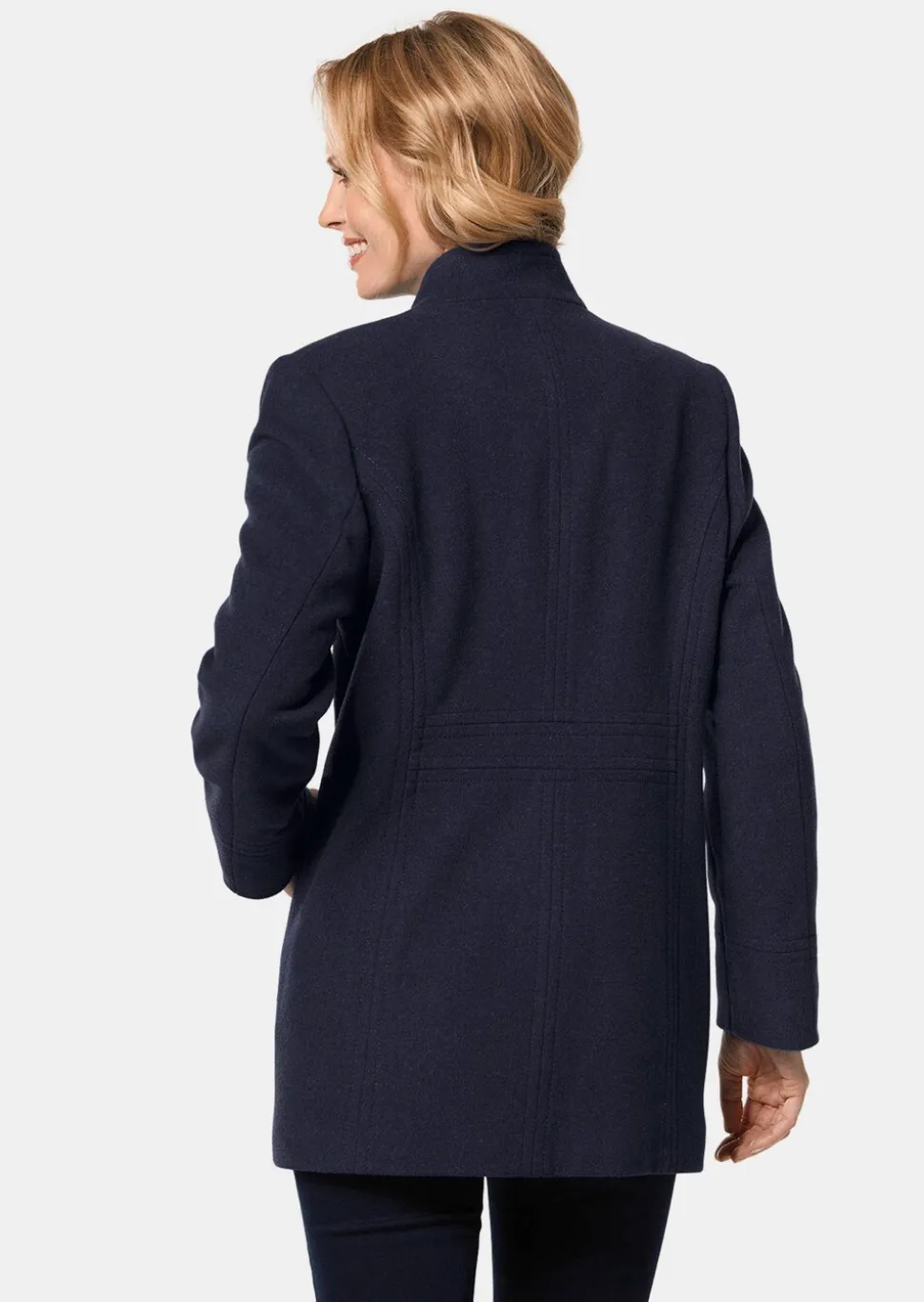 Unentbehrliche Wolljacke mit feinen Details