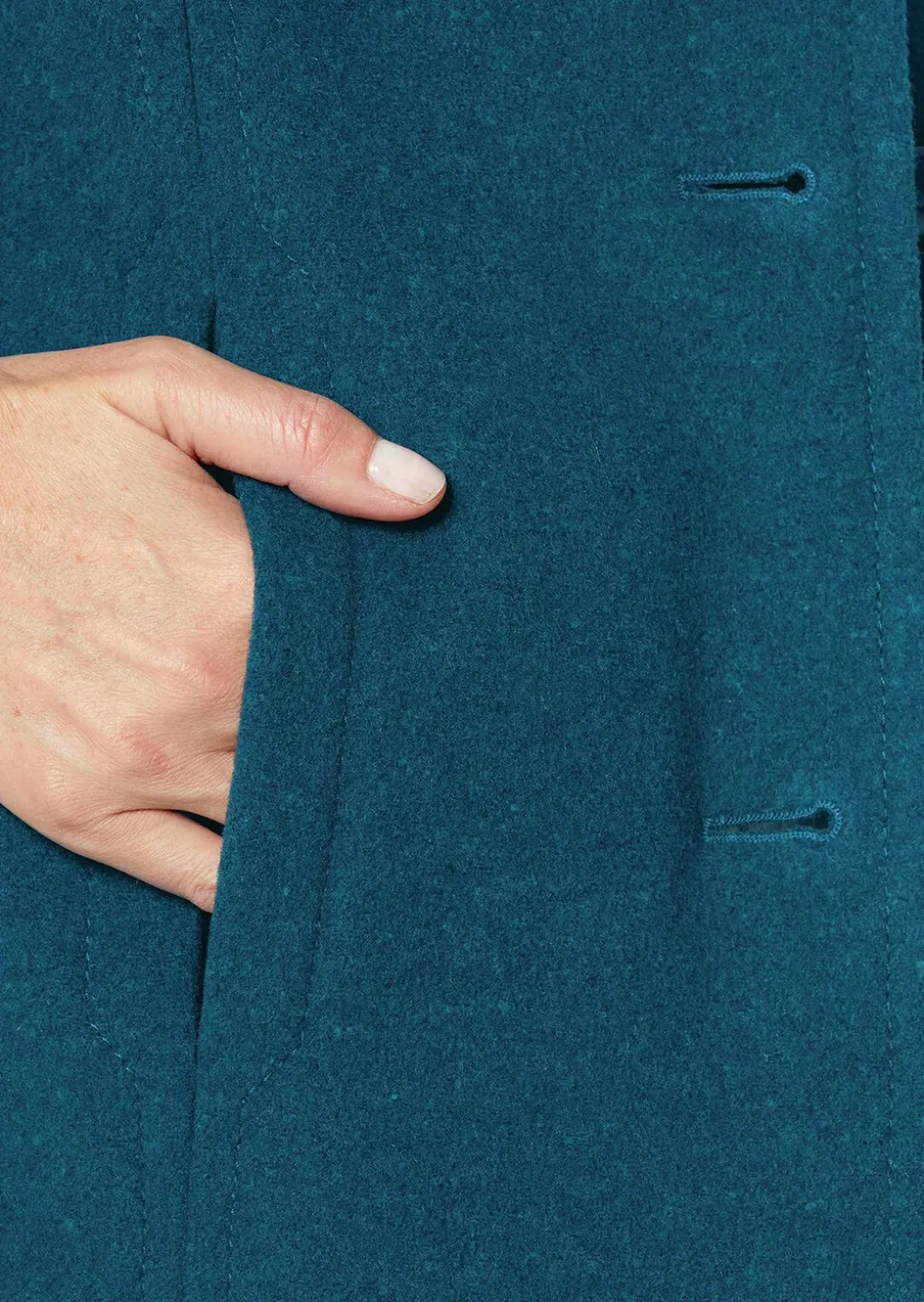 Unentbehrliche Wolljacke mit feinen Details