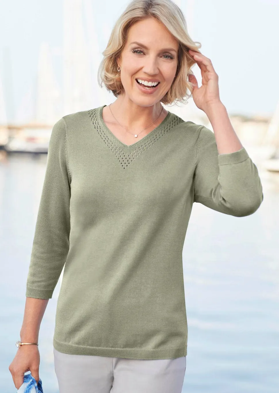 Unkomplizierter Pullover mit V-Ausschnitt