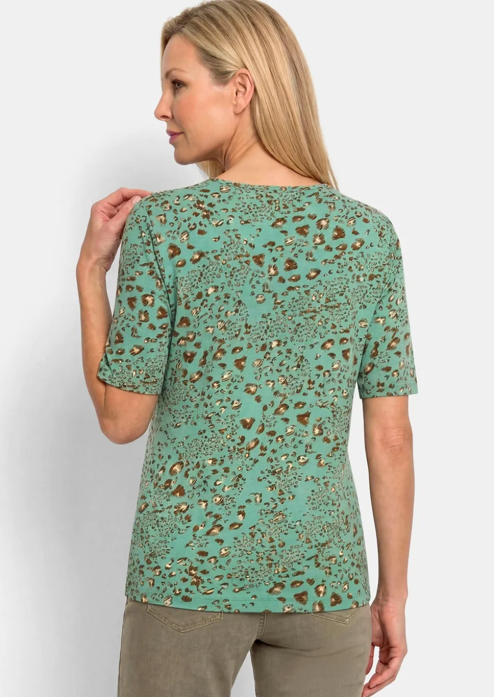 Viskoseshirt im Leo Look