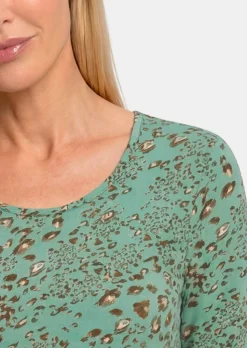 Viskoseshirt im Leo Look