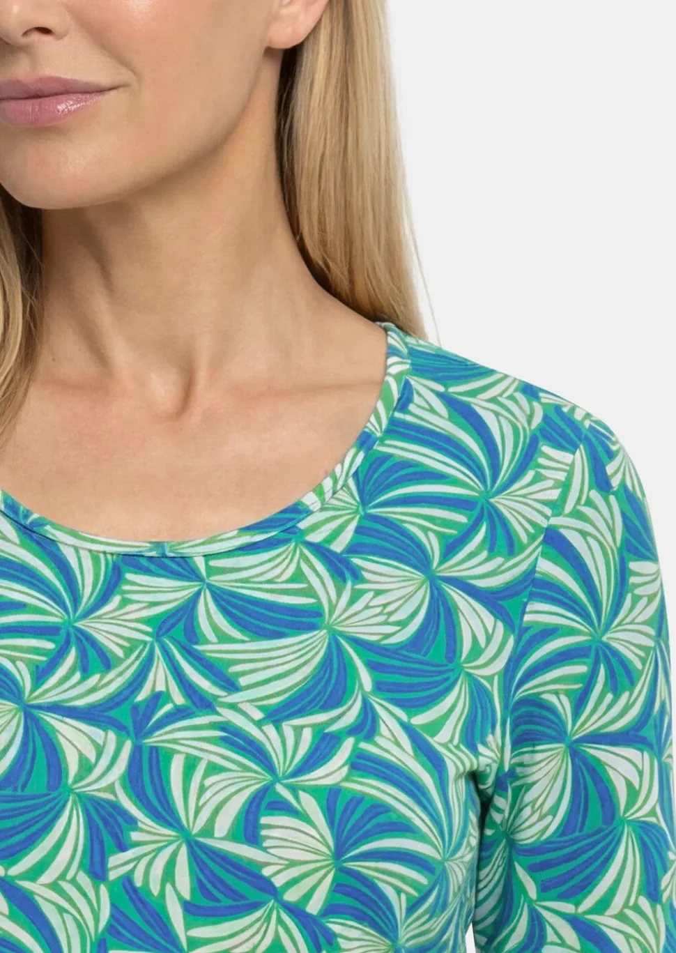 Viskoseshirt mit Blättermuster