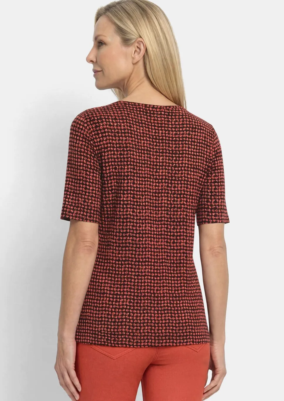 Viskoseshirt mit geometrischem Minimal Print