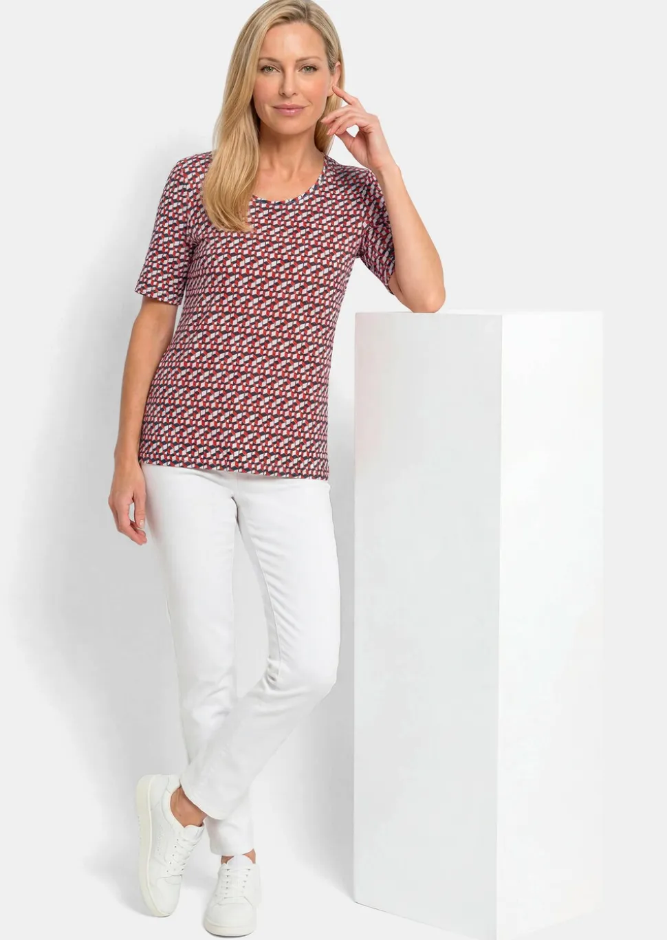 Viskoseshirt mit spannendem 3D-Print