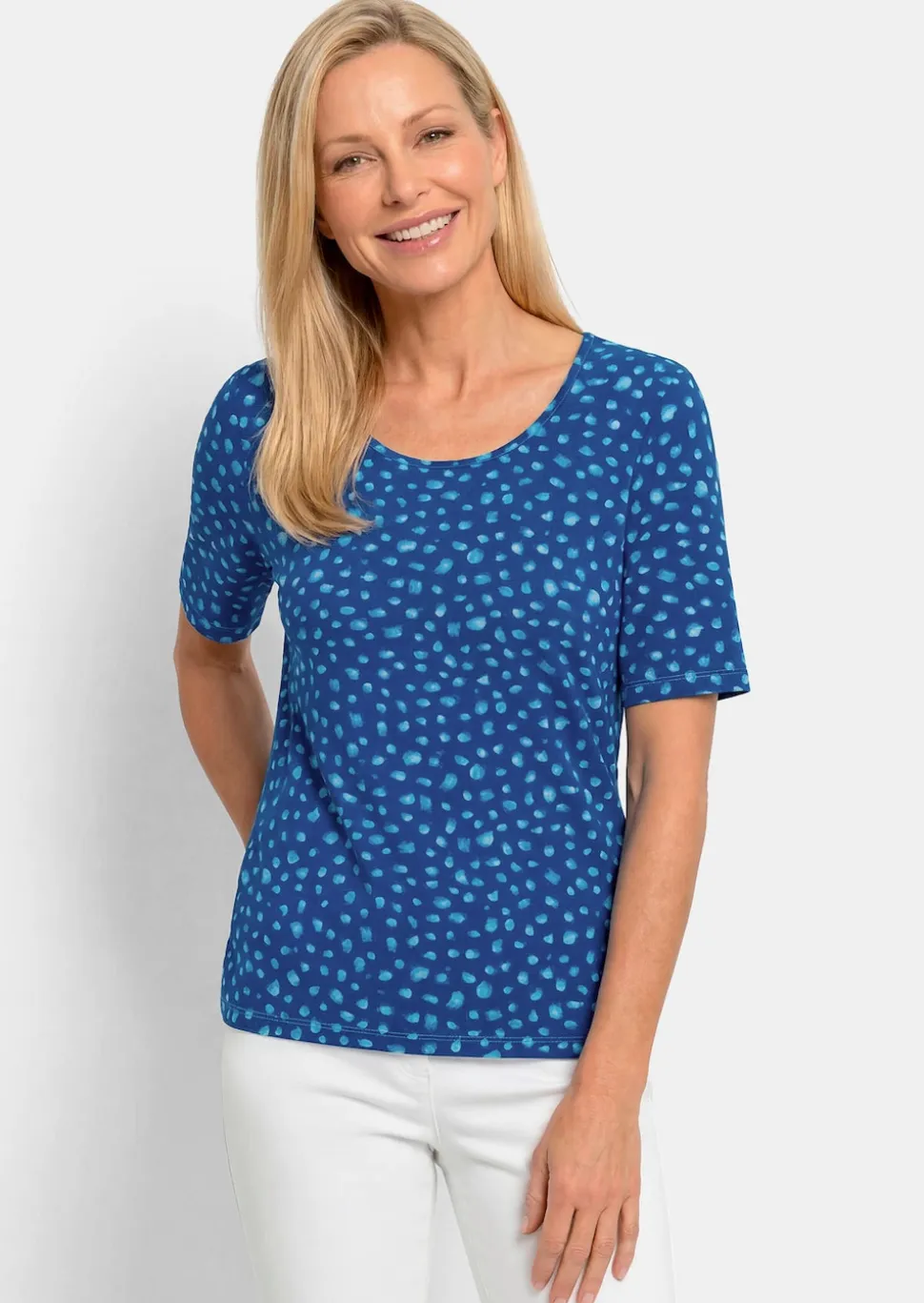 Viskoseshirt mit verspielten Tupfen