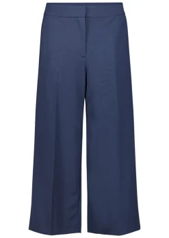 Weite Hose aus Soft-Stretch mit Bügelfalten