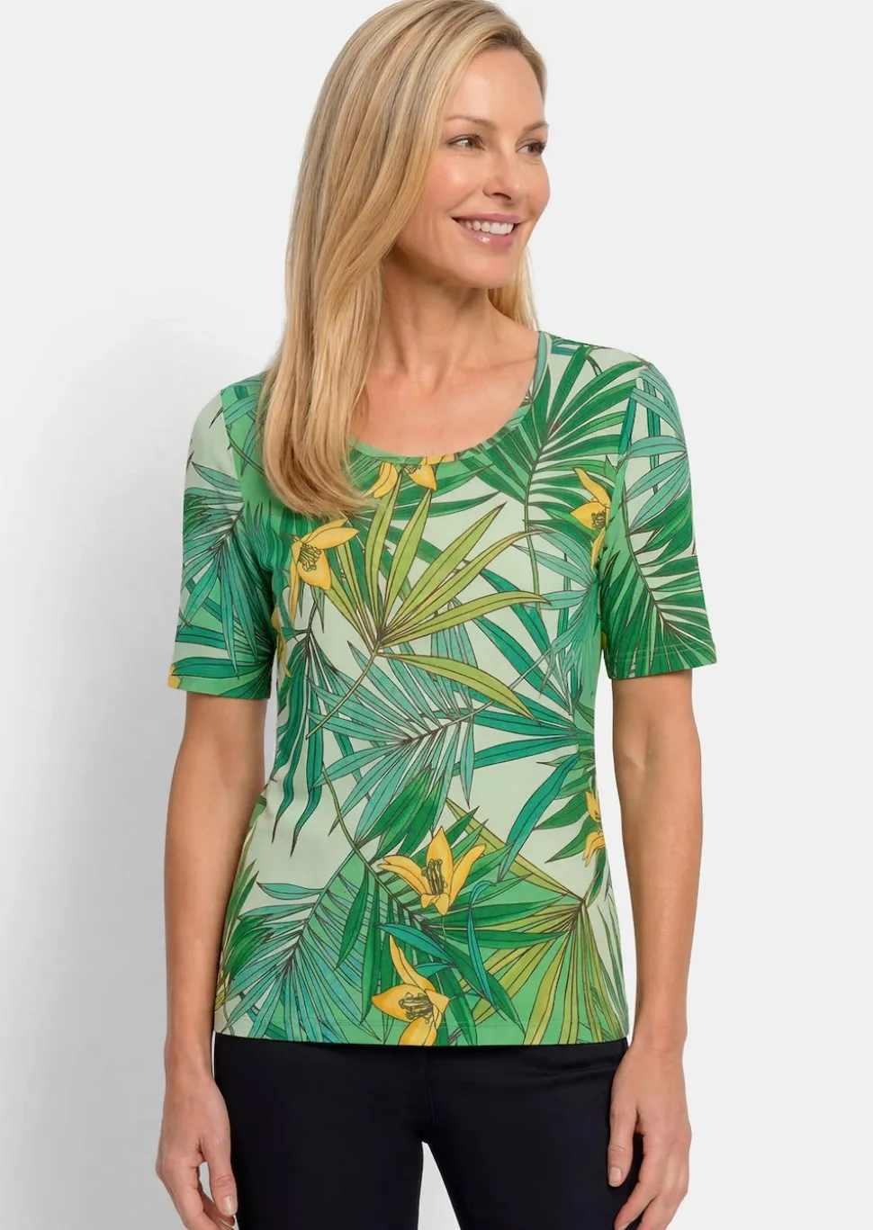Wohlfühlshirt mit tropischem Dessin