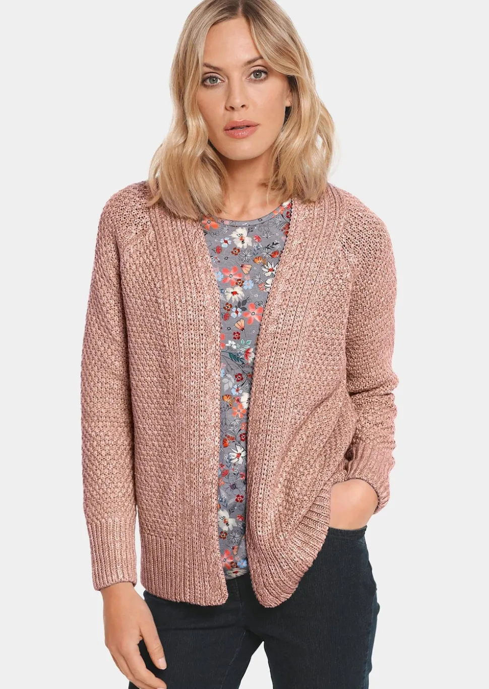 Zeitlose Strickjacke in Grobstrick
